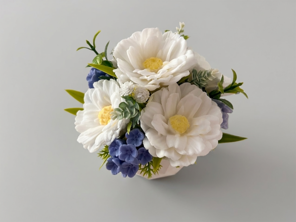 Blumenstrauß in Weiß und Flieder – Bild 5